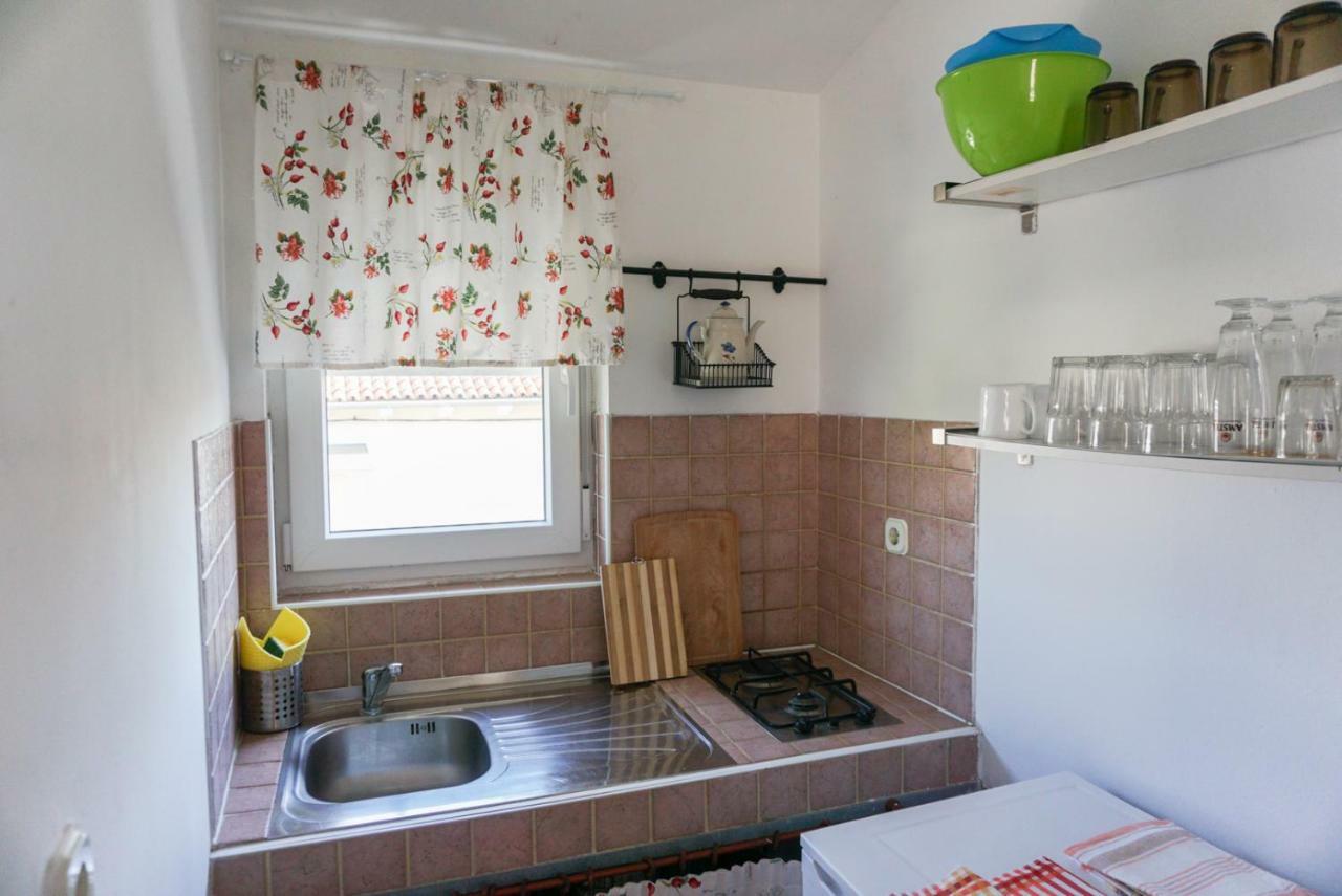 Sonja Apartment Premantura Buitenkant foto